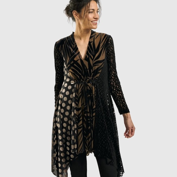 Alembika Tunic - Picture 1 of 8